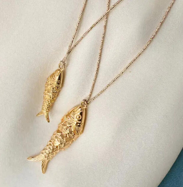 Pomalo shirt, korcula, shopping on Korcula, linen shirts, Jewlery korcula, gold korcula, shoppin korcula, shops korcula, fashion korcula, dress korcula, cool store korcula.