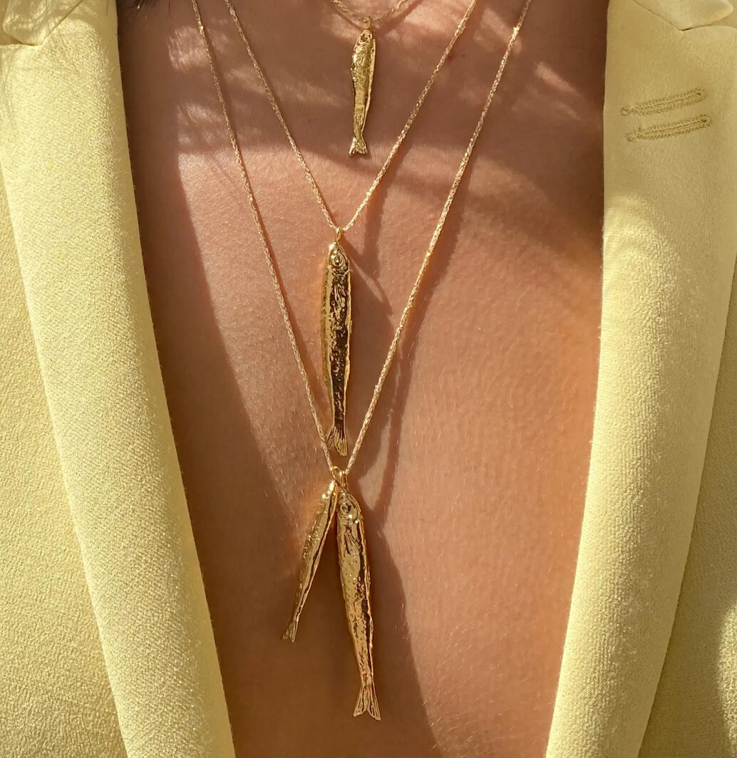 Pomalo shirt, korcula, shopping on Korcula, linen shirts, Jewlery korcula, gold korcula, shoppin korcula, shops korcula, fashion korcula, dress korcula, cool store korcula.